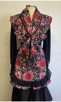 Conjunto Delantal y Pañuelo Negro Floral