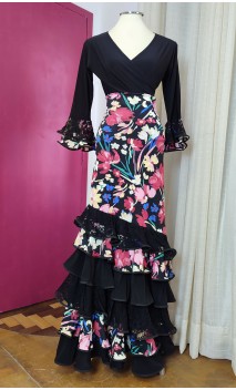 Conjunto Flamenco Falda & Blusa Negro Floral c/Encajes