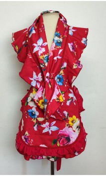 Conjunto Delantal y Pañuelo Rojo Floral y Broche