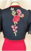 Chaquetilla Negro con Bordado de Mangas Acampanadas