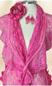 Conjunto Lenço e Avental de Renda Rosa, Brincos de Crochet e Flor