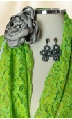 Conjunto Pañuelo y Delantal de Encaje Verde Claro, Pendientes y Flor
