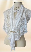 Lenço de Renda Branco, Brincos de Crochet e Broche