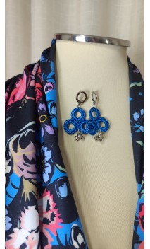 Conjunto Xale Estampado e Brincos de Croche