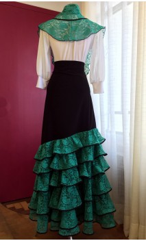 Falda Flamenca Negra c/6 Volantes de Encajes Verdes c/Pañuelo